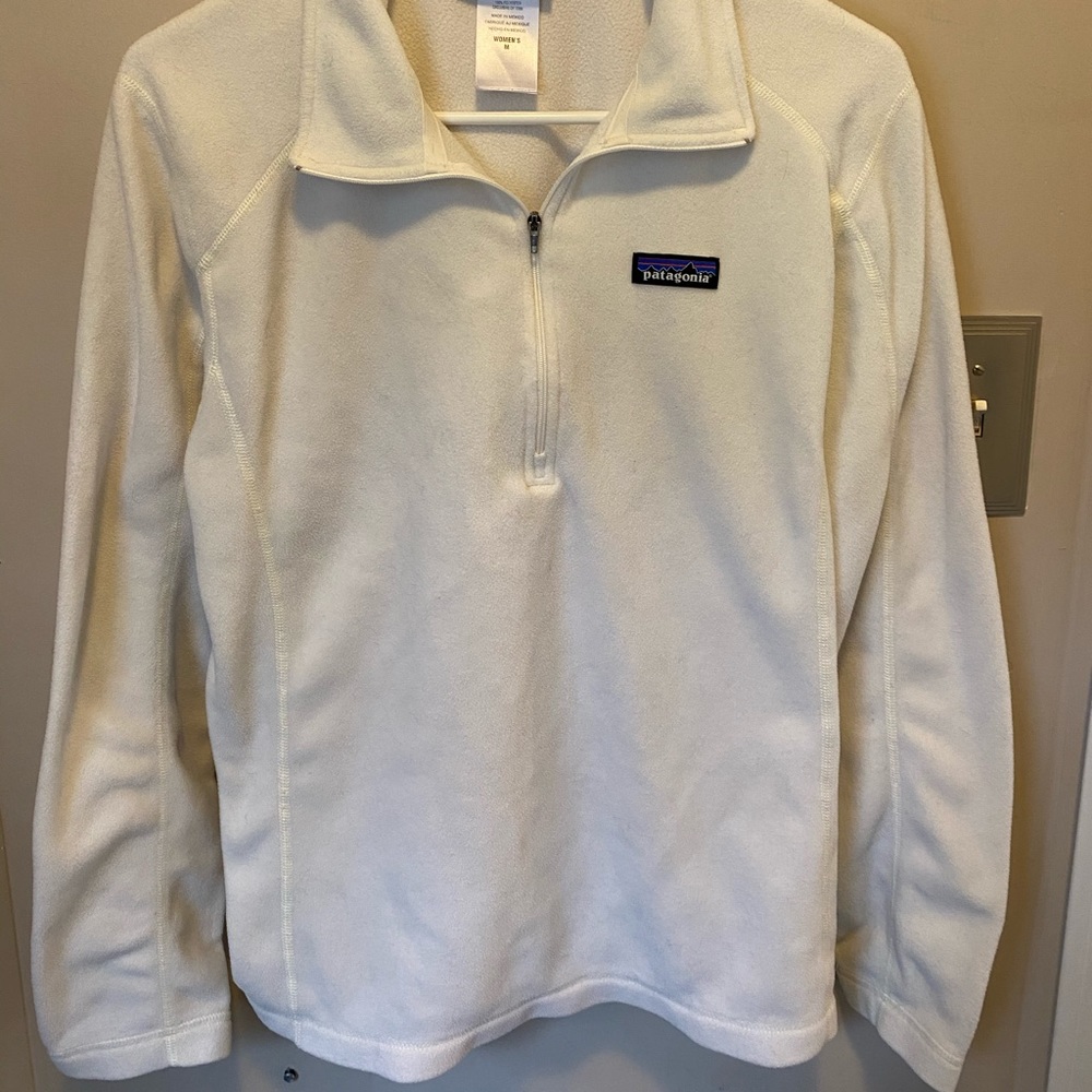Patagonia cream lightweight pullover